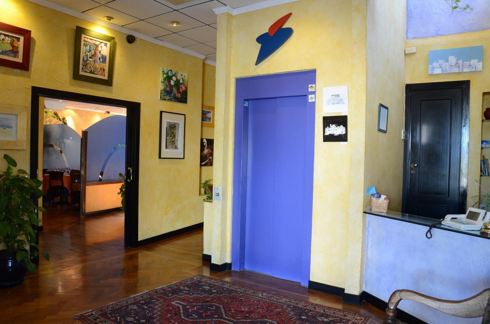 Hotel Tikar Garrucha Buitenkant foto