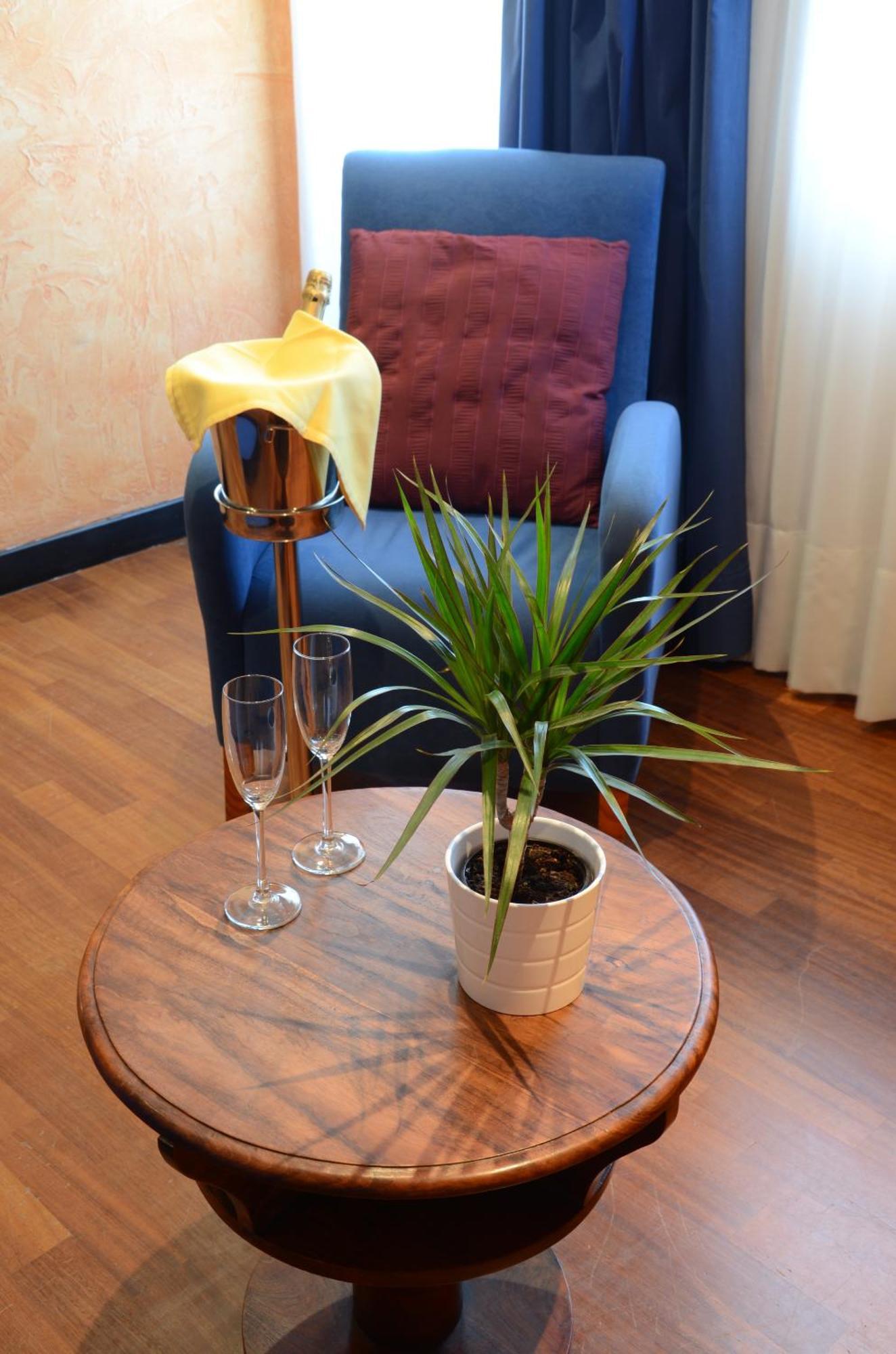 Hotel Tikar Garrucha Buitenkant foto